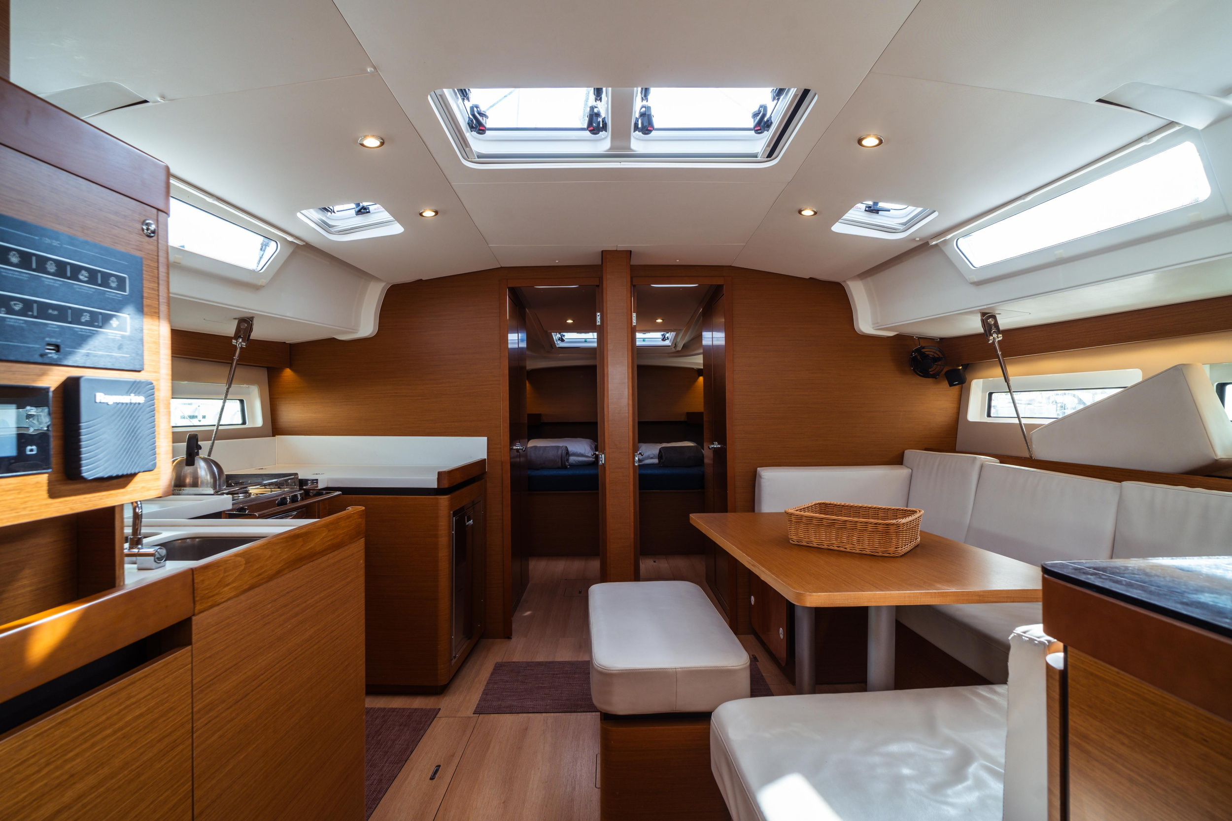 Sun Odyssey 490 — photo 4