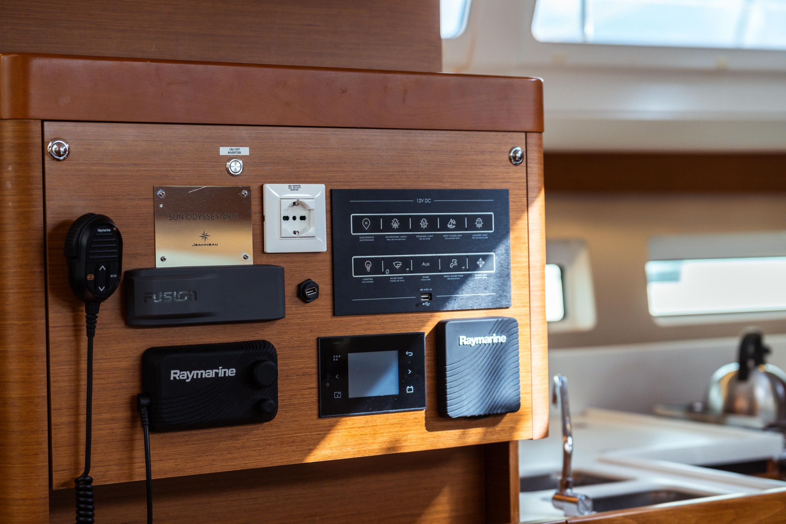 Sun Odyssey 490 — photo 10