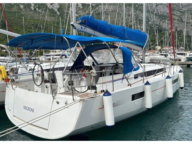 Sun Odyssey 440 (4 cab) — photo 1