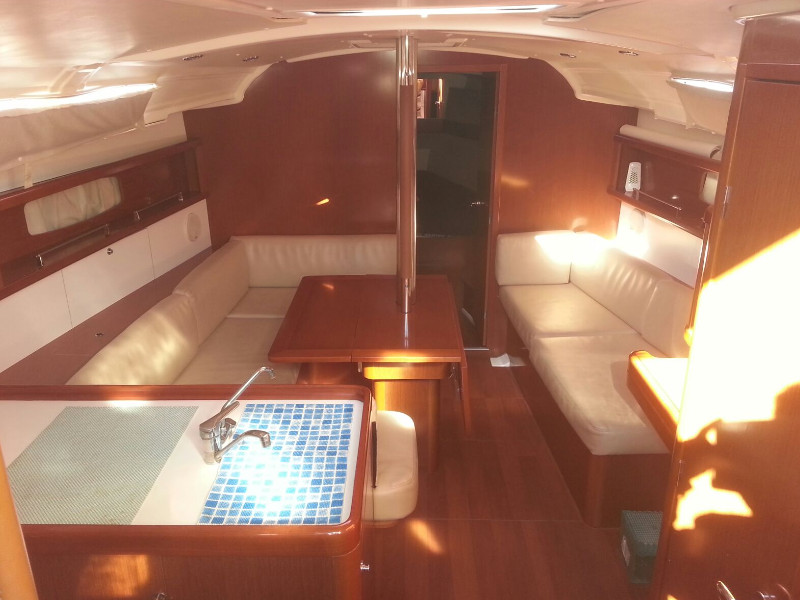 Photo #3 - Oceanis 37 (Romantica) in Salivoli - 6675
