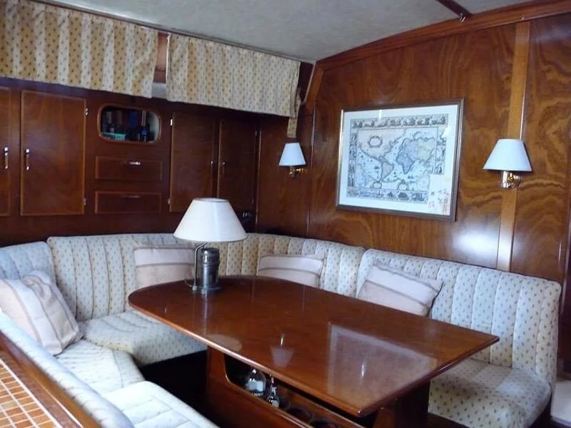 Amel Supermaramu (Libertas) Interior image - 8