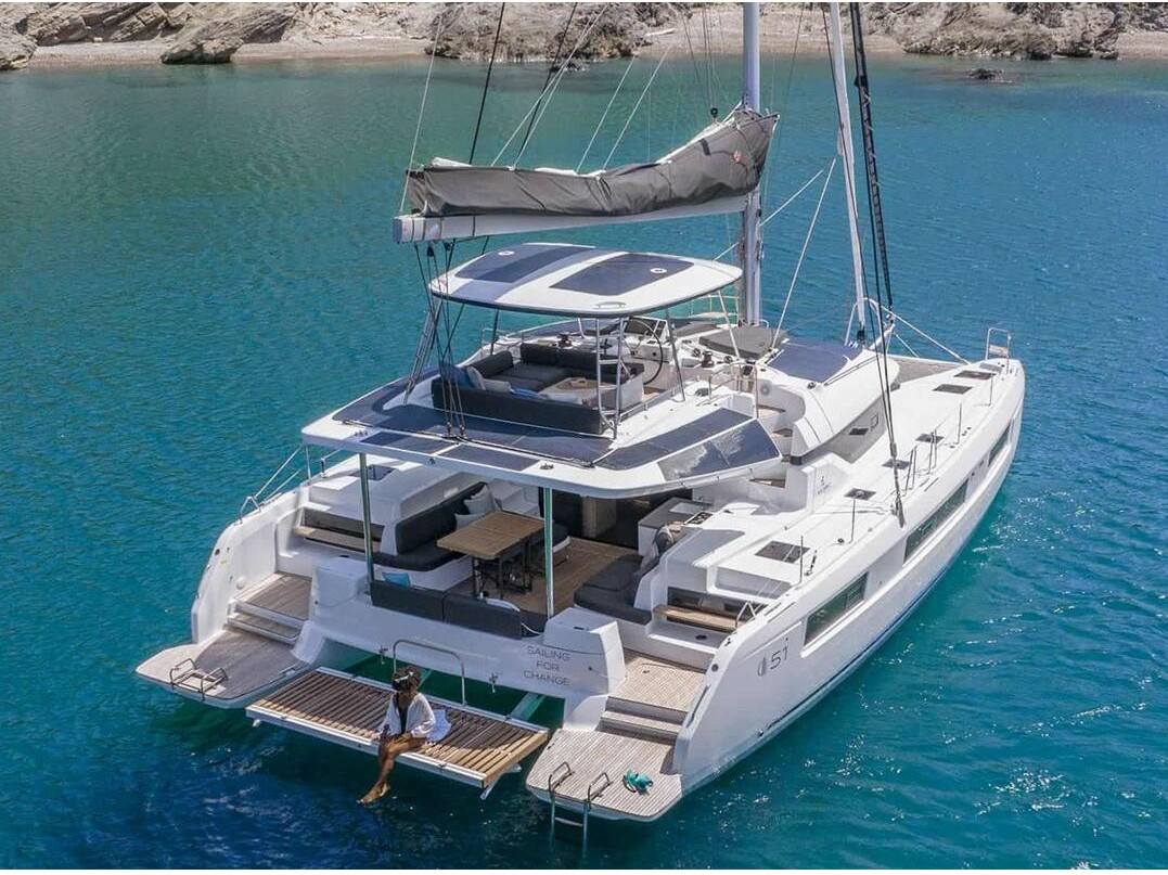Lagoon 51 — photo 1