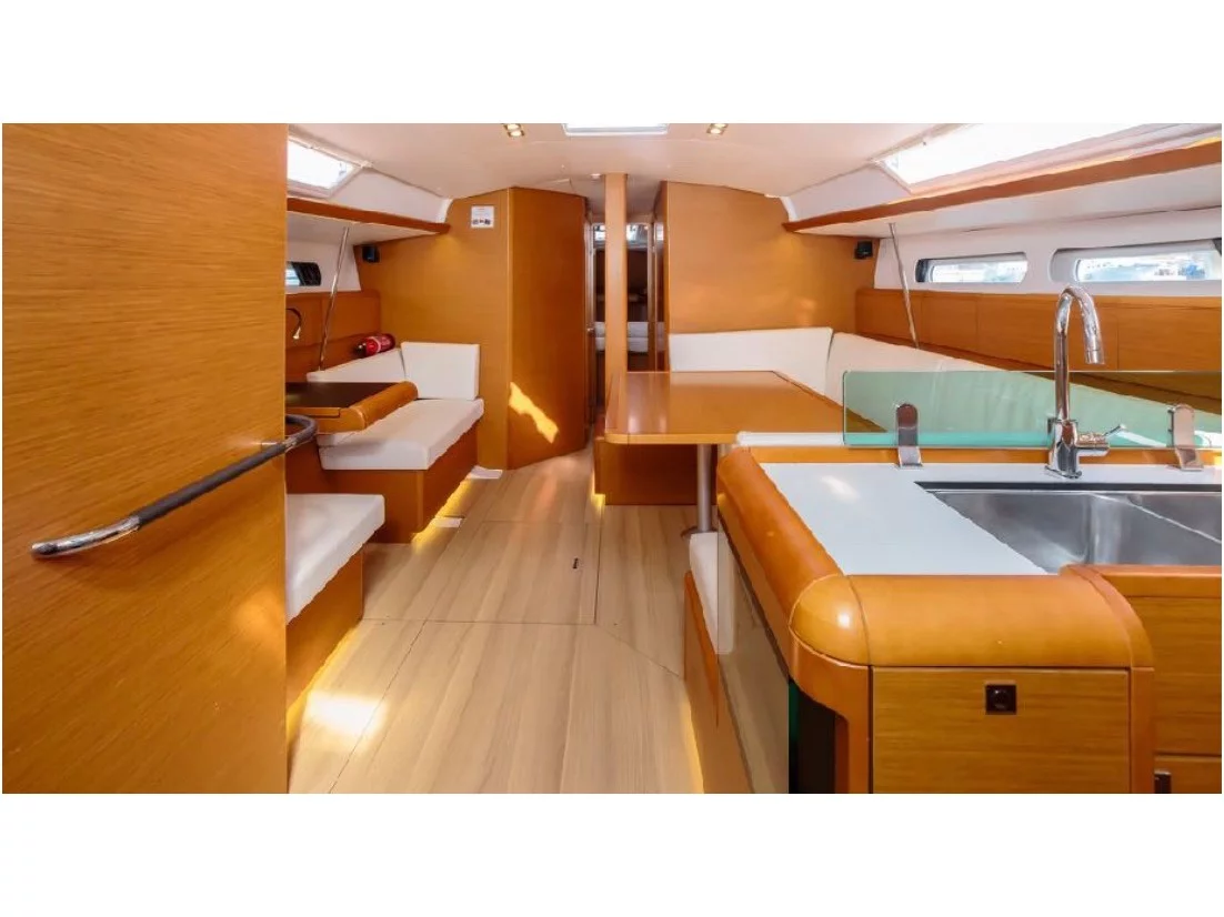Sun Odyssey 449 (Pietra di Luna - Standard line) Interior image - 2
