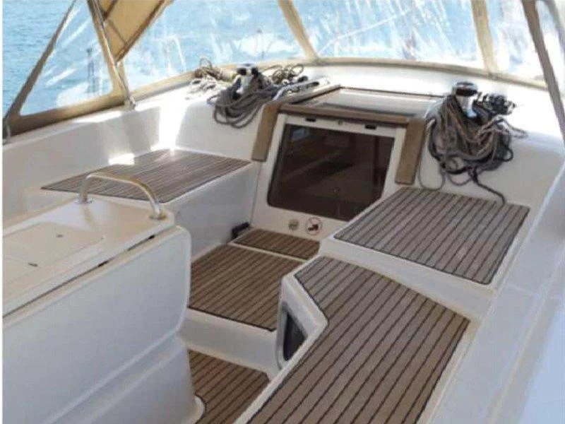 Jeanneau 53 (Big Fella Thanks)  - 17