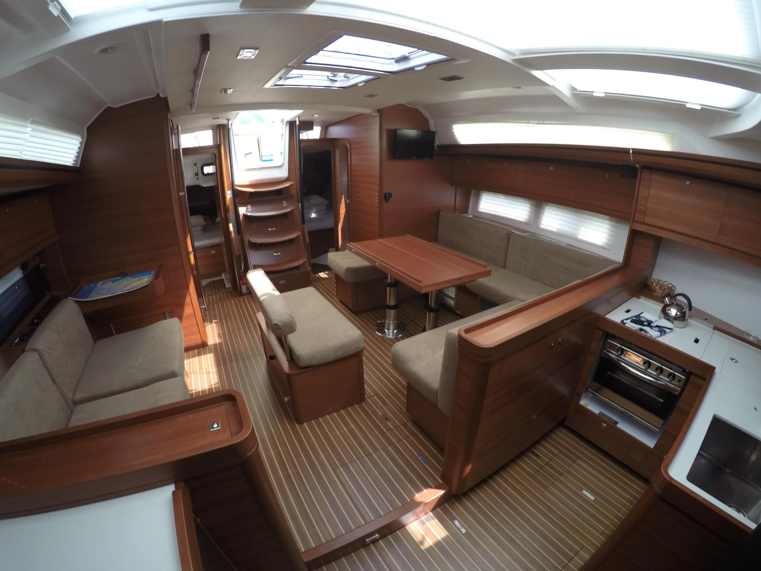 Dufour 512 Grand Large (Luce) Interior image - 2