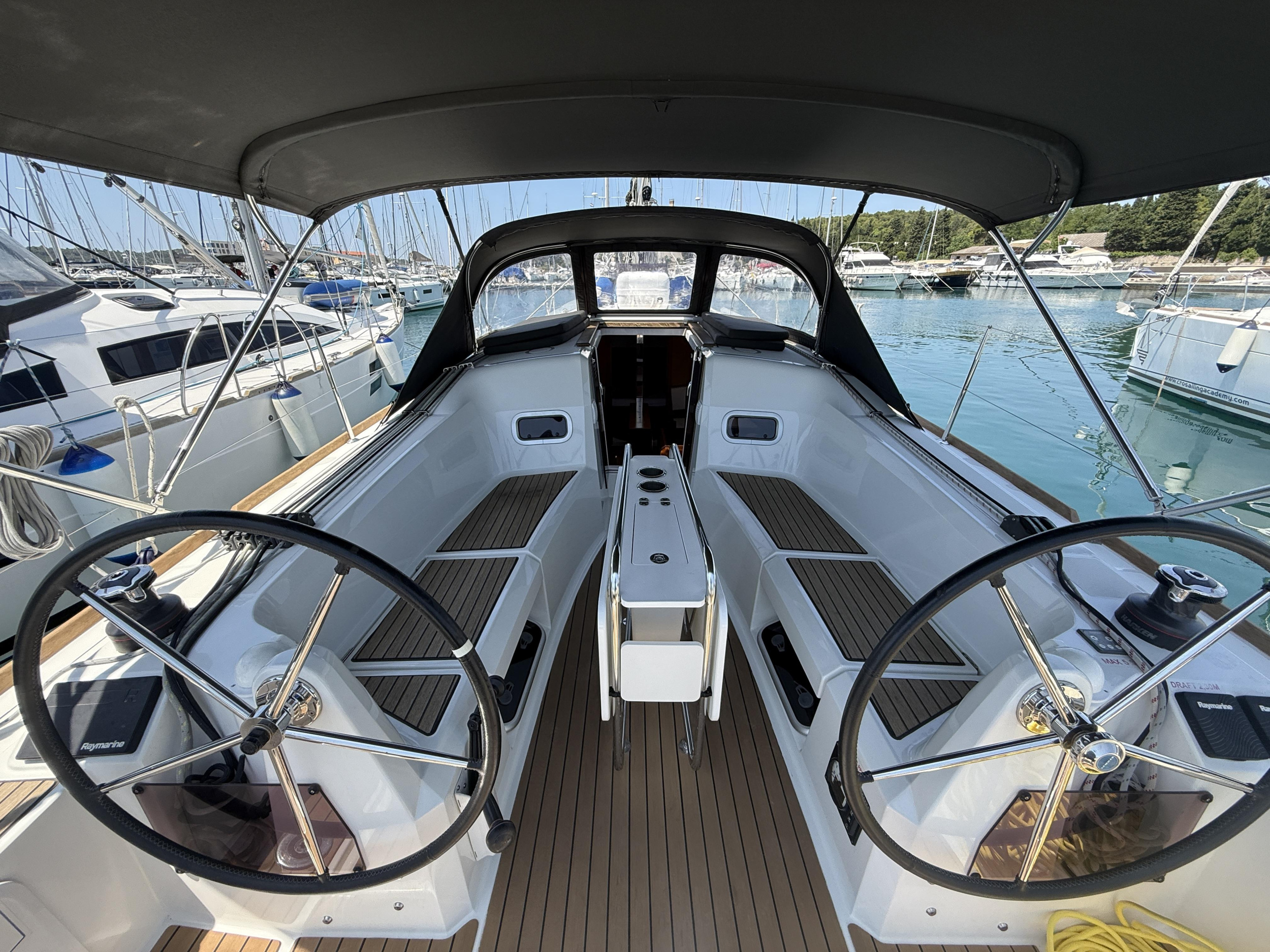 Sun Odyssey 349 — photo 3
