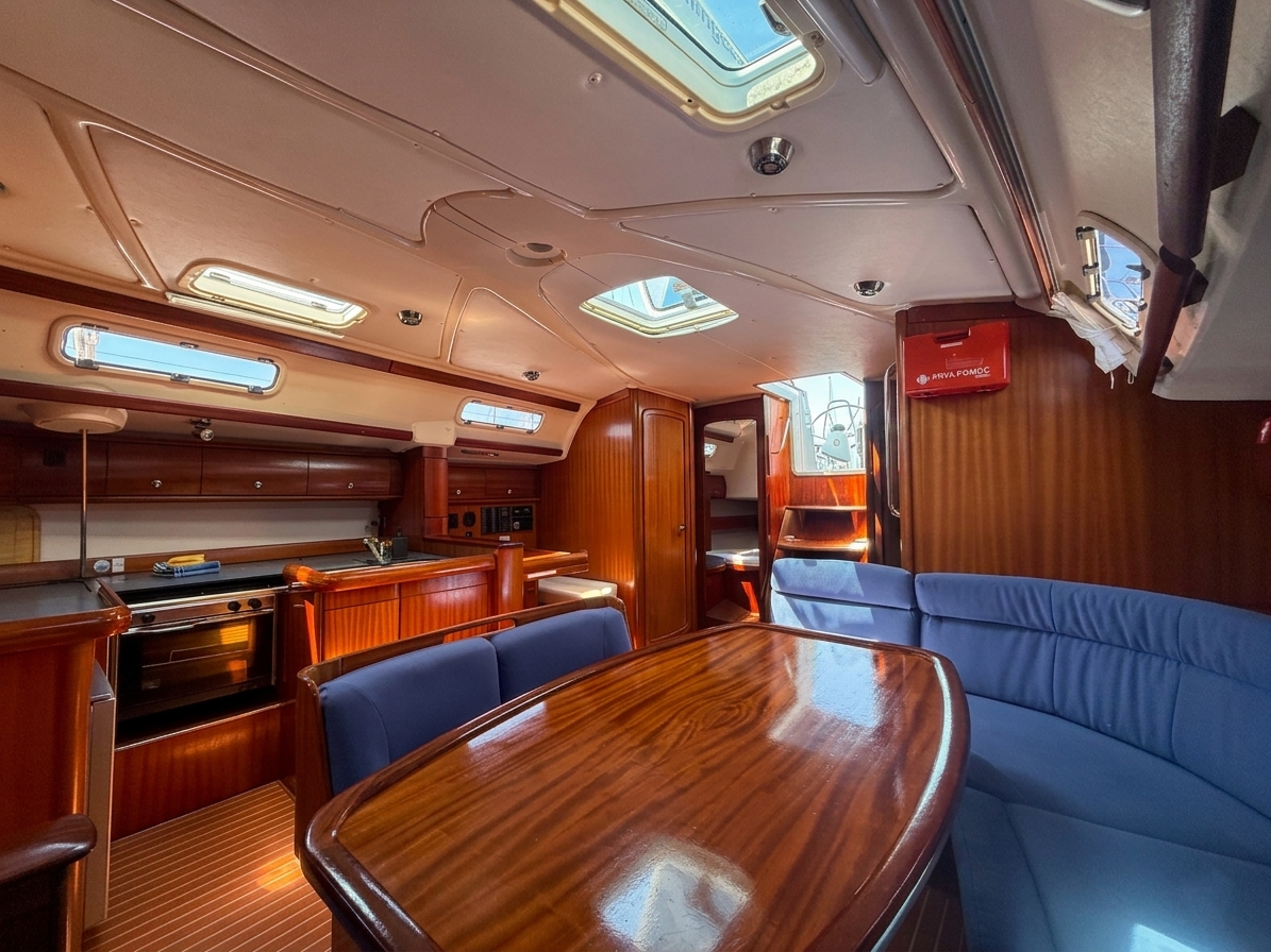 Bavaria 49 — photo 21