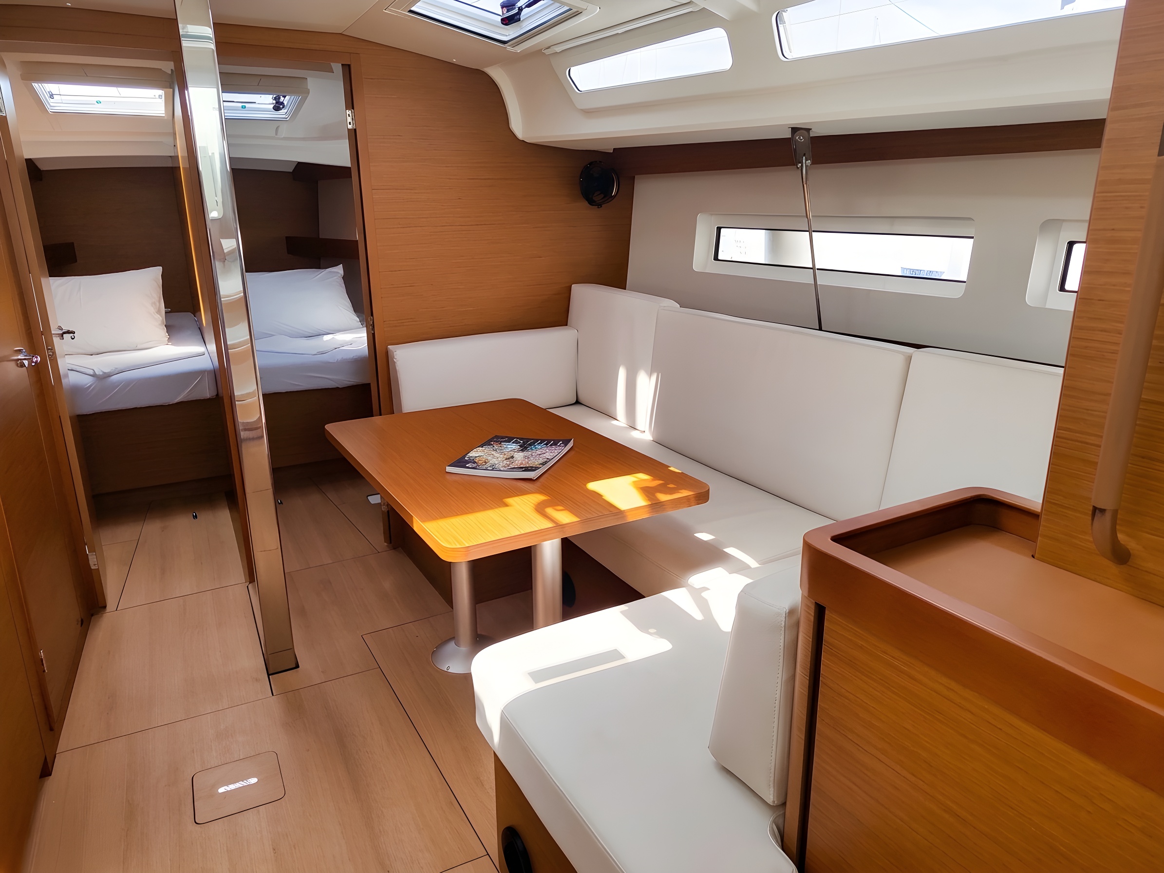 Sun Odyssey 440 — photo 7