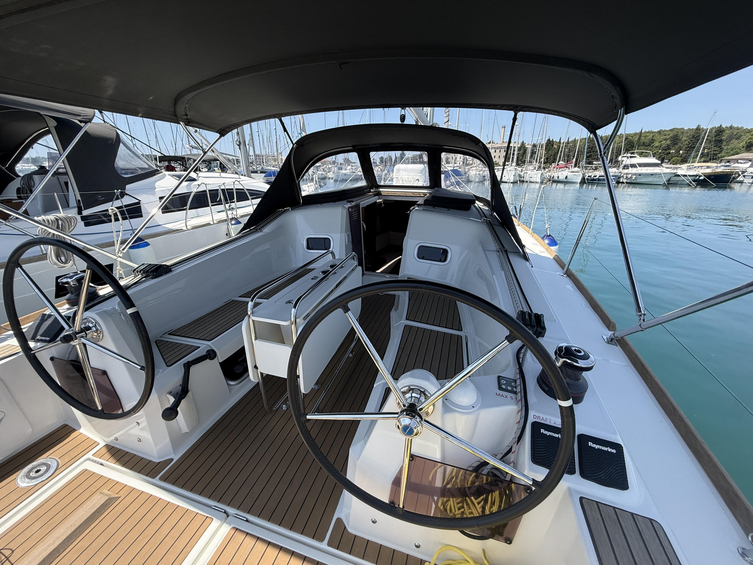 Sun Odyssey 349 — photo 17