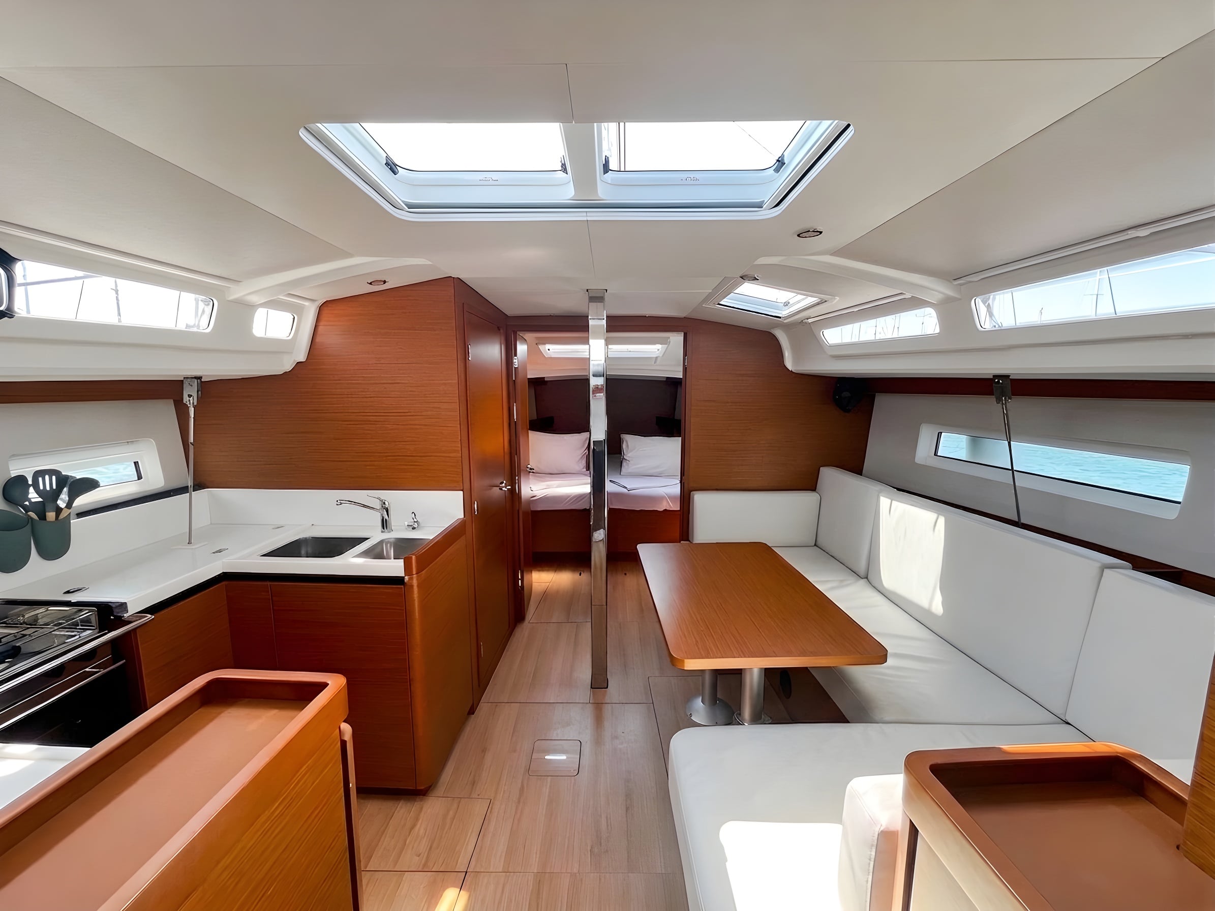 Sun Odyssey 440 — photo 4
