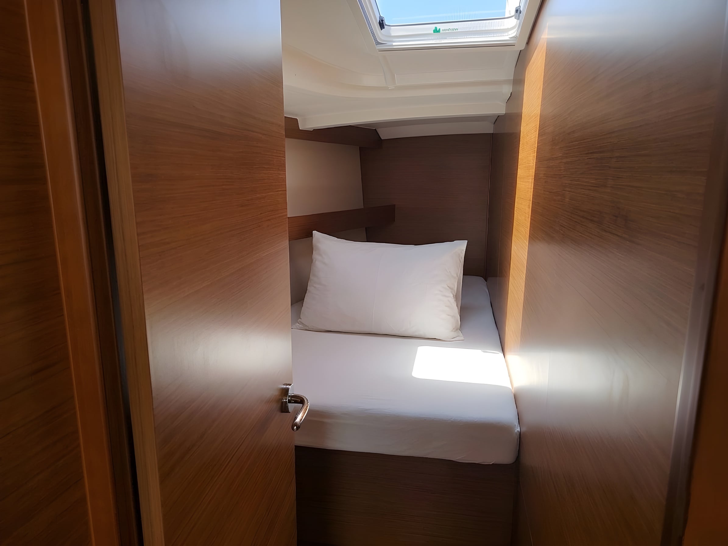 Sun Odyssey 440 — photo 11