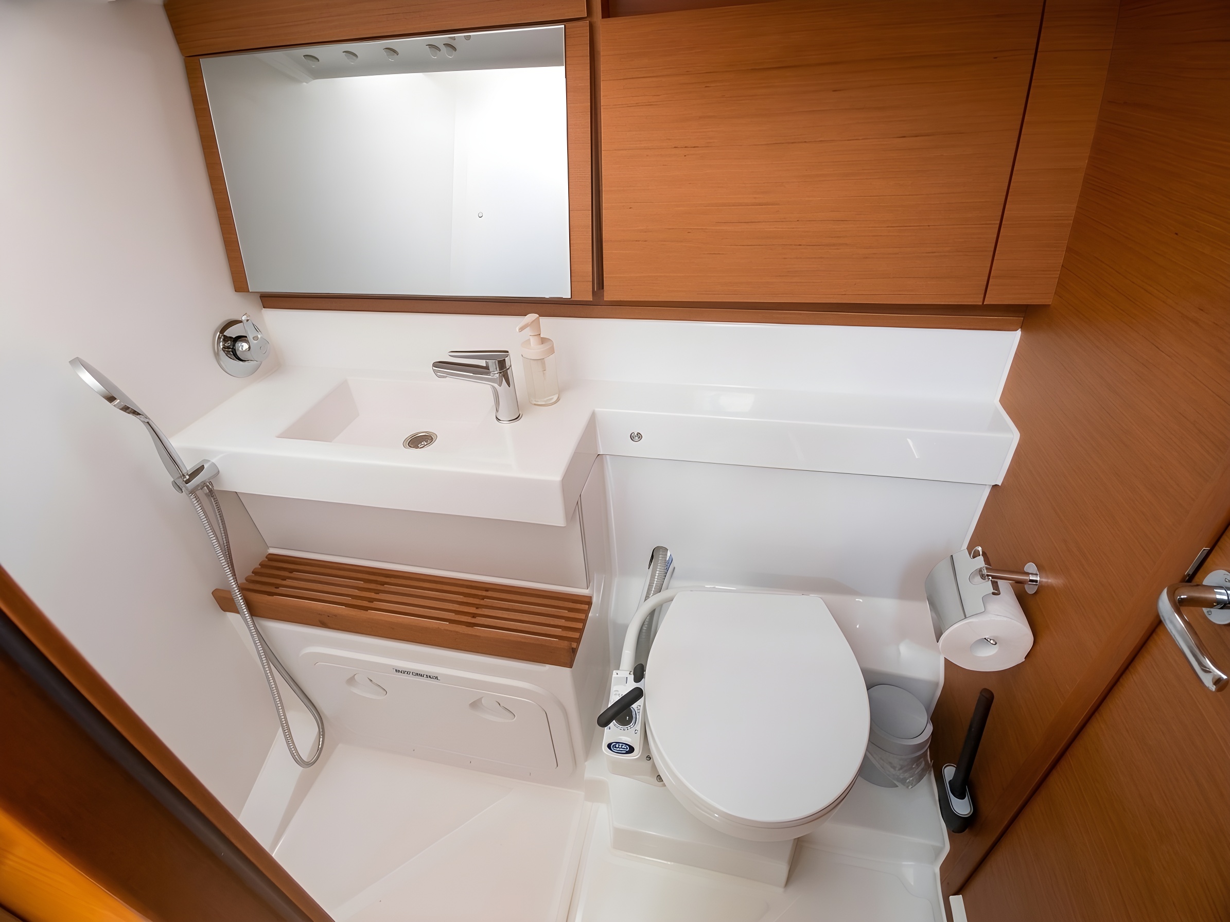 Sun Odyssey 440 — photo 9