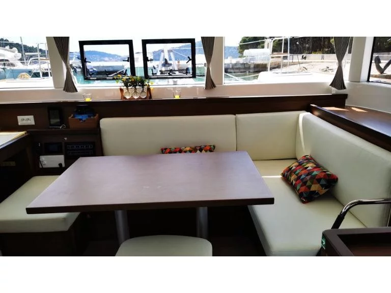 Lagoon 40 (Vaiana) Interior image - 14