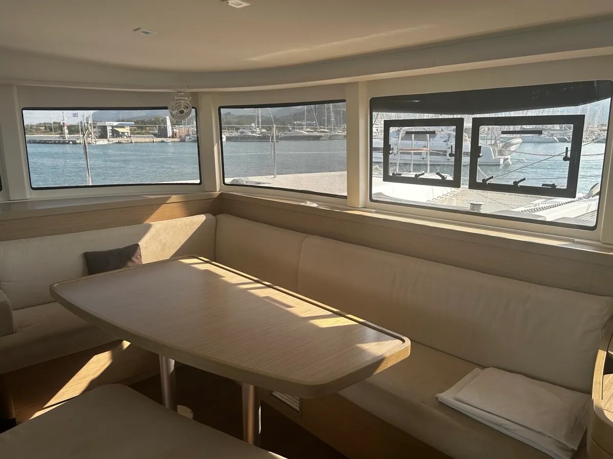 Lagoon 42 — photo 26