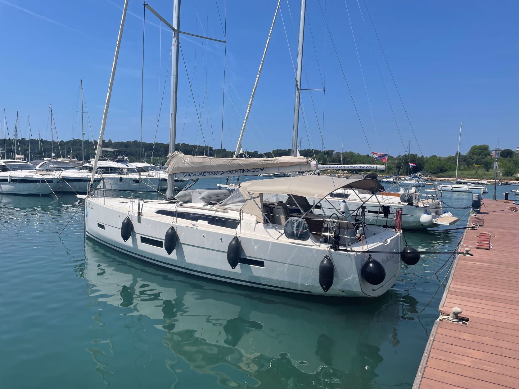 Photo #1 - Dufour 430 Grand Large (Mojito Sunrise) in Pula - 16290