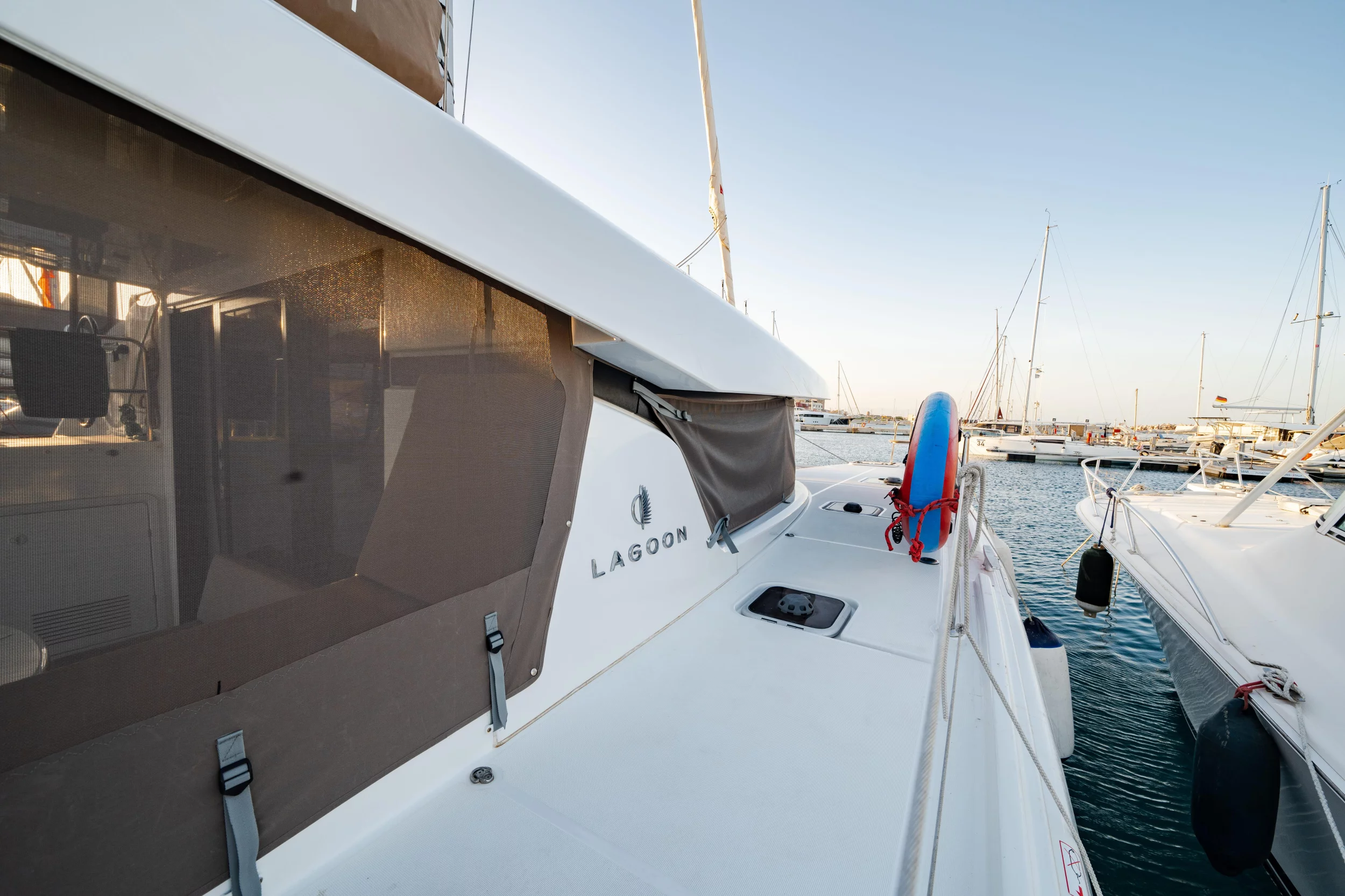 Lagoon 42 (4 Dbl / 2 singles 12) (ELENI)  - 11