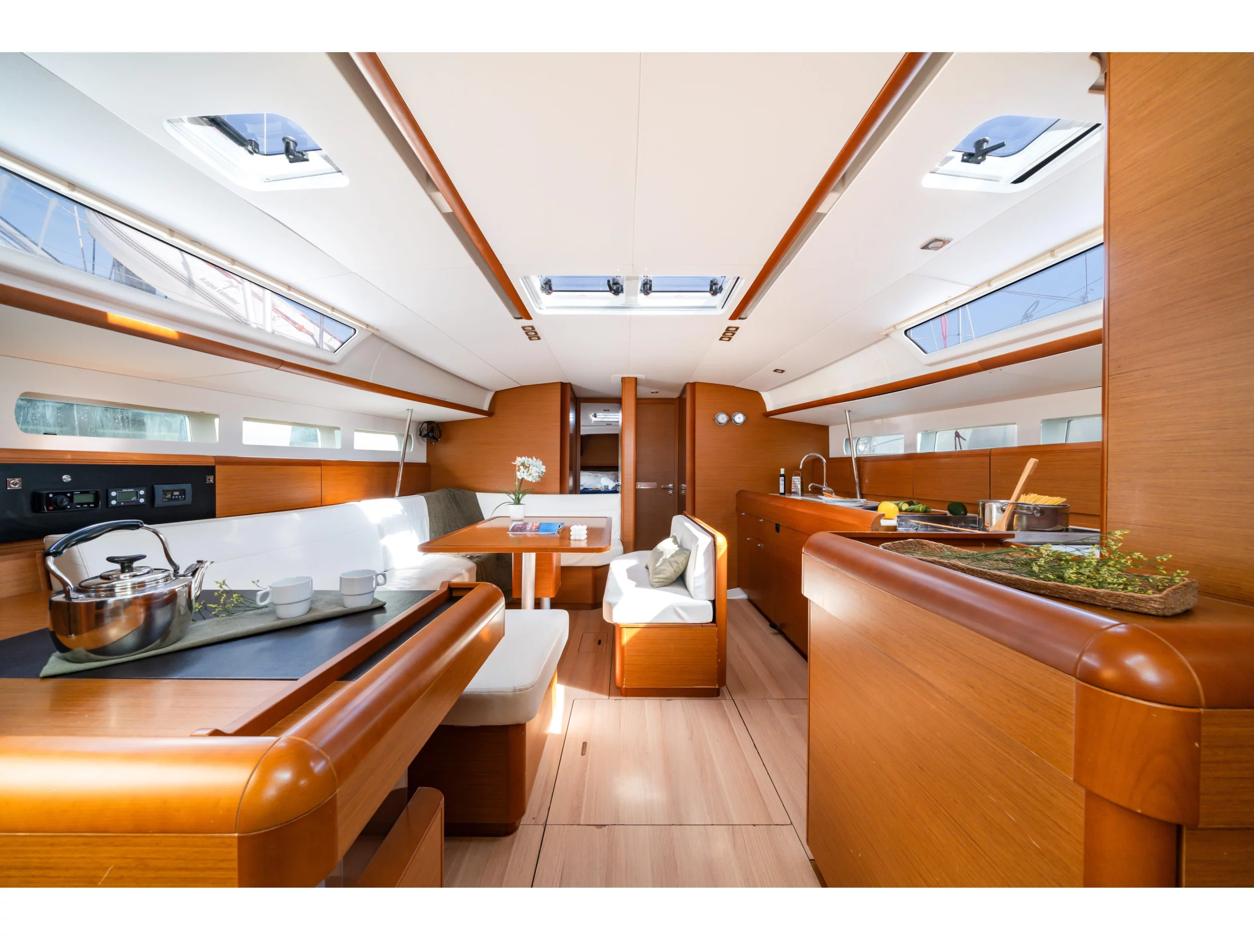 Sun Odyssey 519 - 5 cabs (JUICY LUCY) Interior image - 10