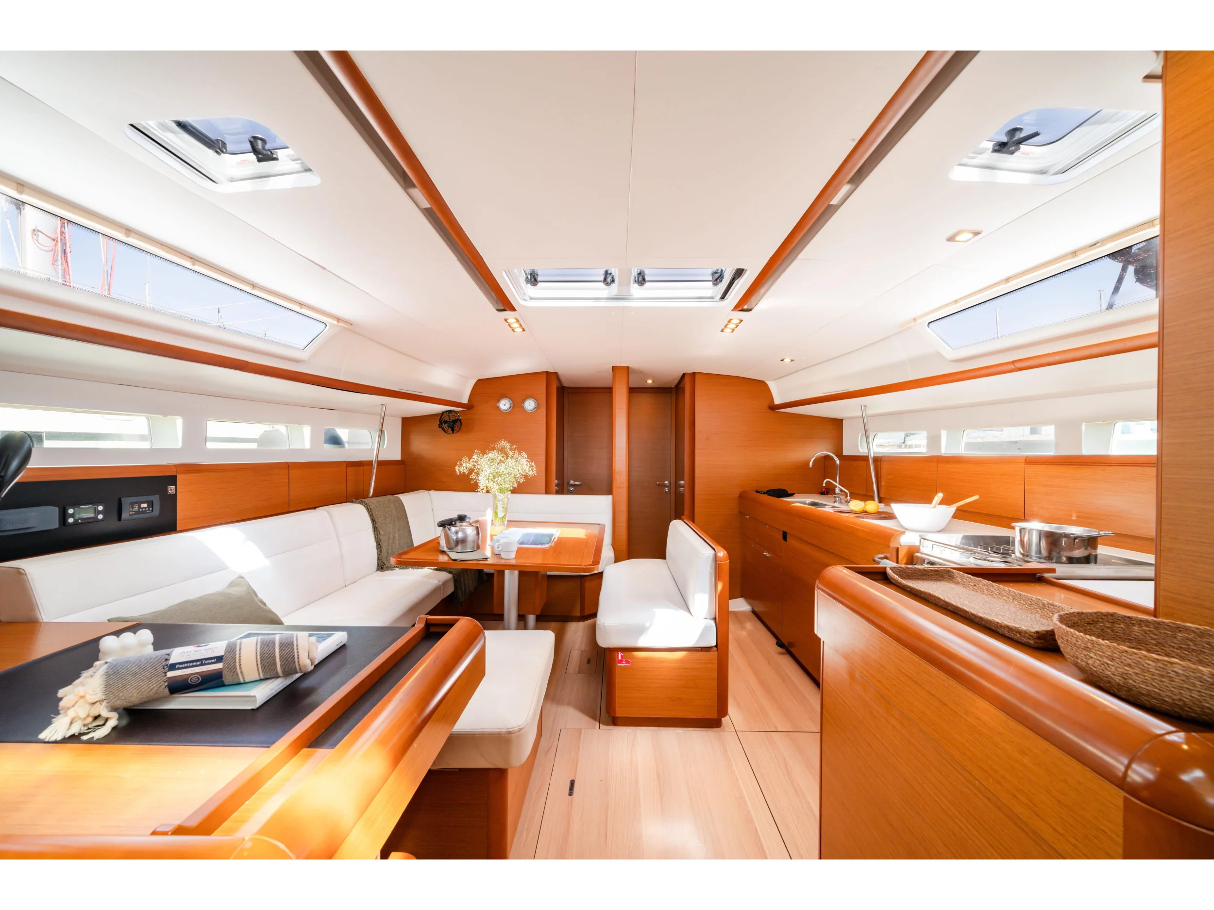 Sun Odyssey 519 - 5 cabs (KALLIROI) Interior image - 7
