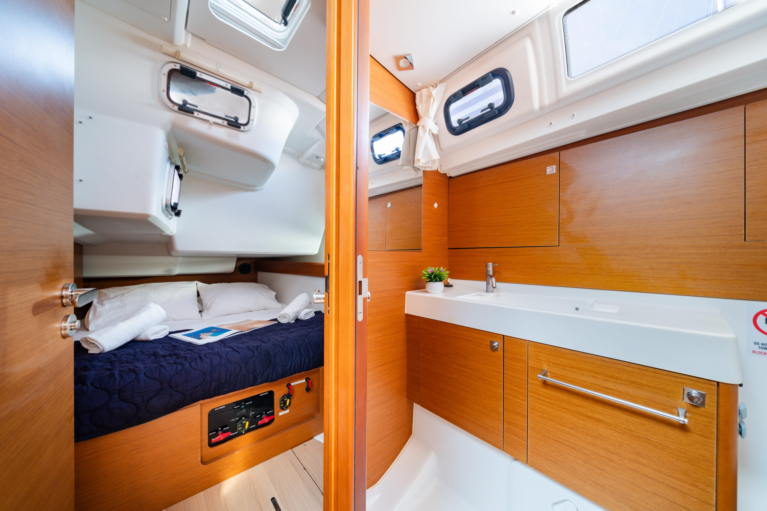 Photo #12 - Sun Odyssey 519 - 5 cabs (KALLIROI) en Rodas - 18800