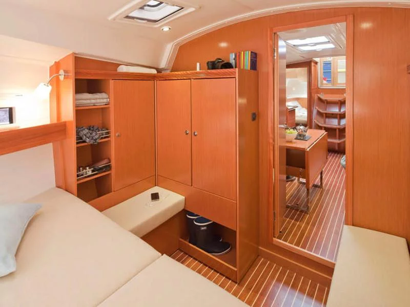 Bavaria Cruiser 36 (Kathy Cool)  - 1