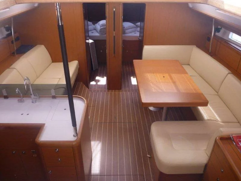 Jeanneau 53 (Triton) Interior image - 15