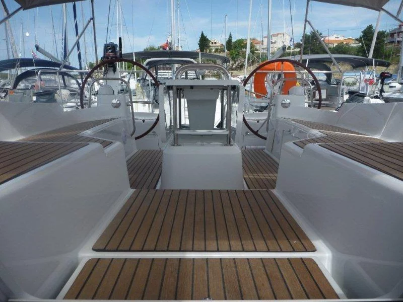Jeanneau 53 (Triton)  - 13