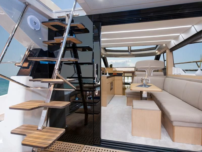 Bavaria Virtess 420 Fly (Mia Sophie) Interior image - 6