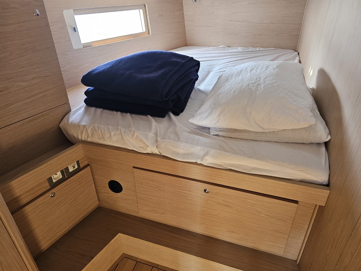 Oceanis 51.1 — photo 13
