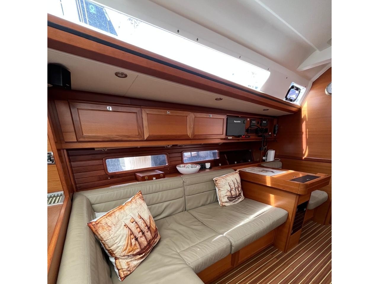Dufour 560 Grand Large — photo 2