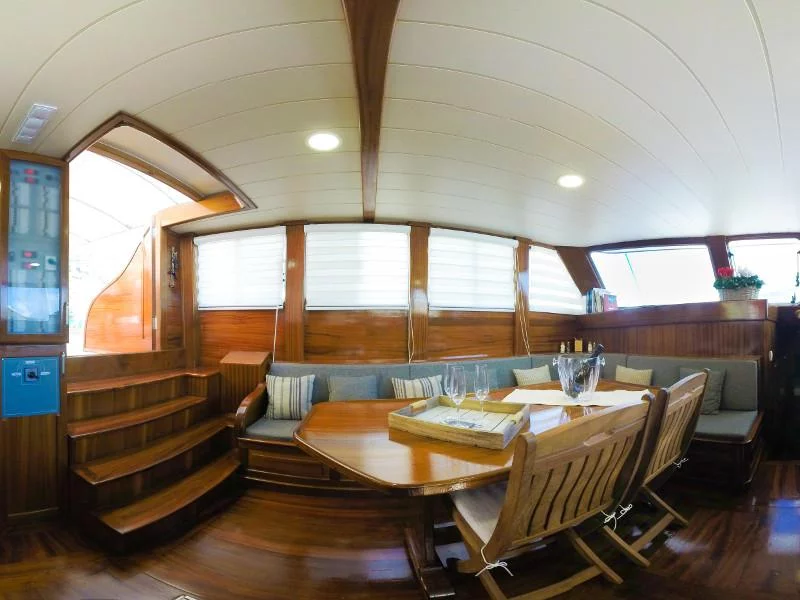 Victoria (Victoria) Interior image - 14