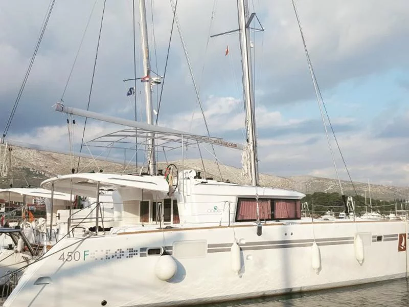 Lagoon 450 F Luxury (BLUE BERRY)  - 5