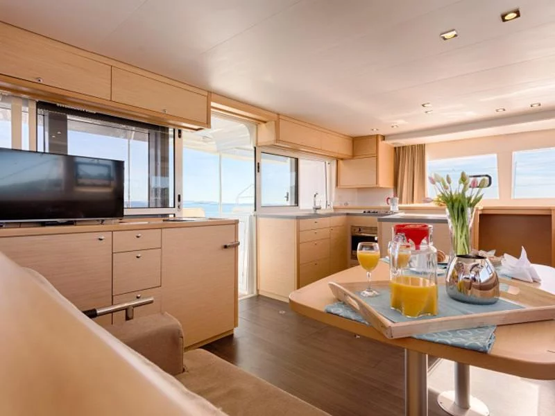 Lagoon 450 F Luxury (BRIGHT MOON)  - 12