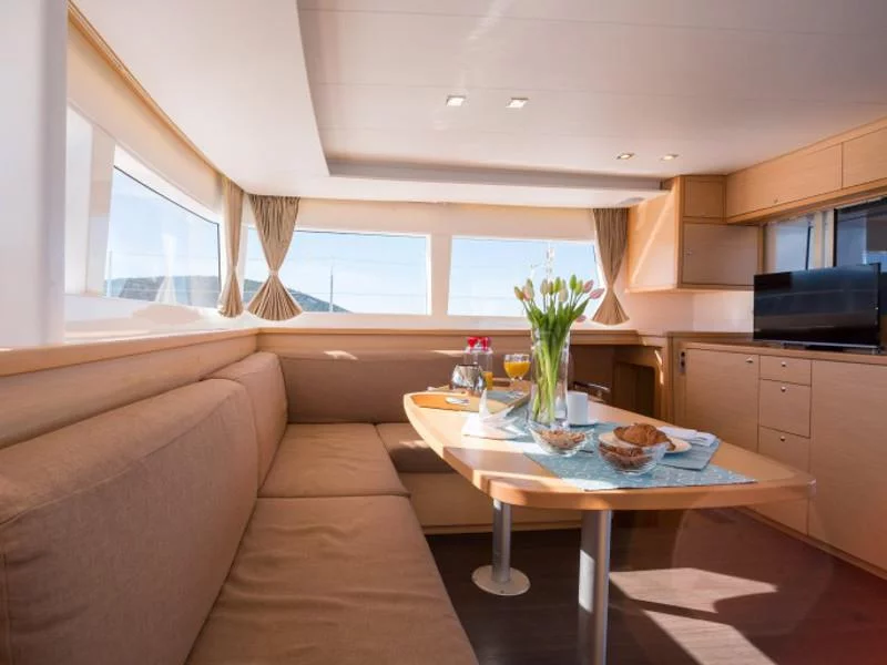 Lagoon 450 F Luxury (BRIGHT MOON)  - 7