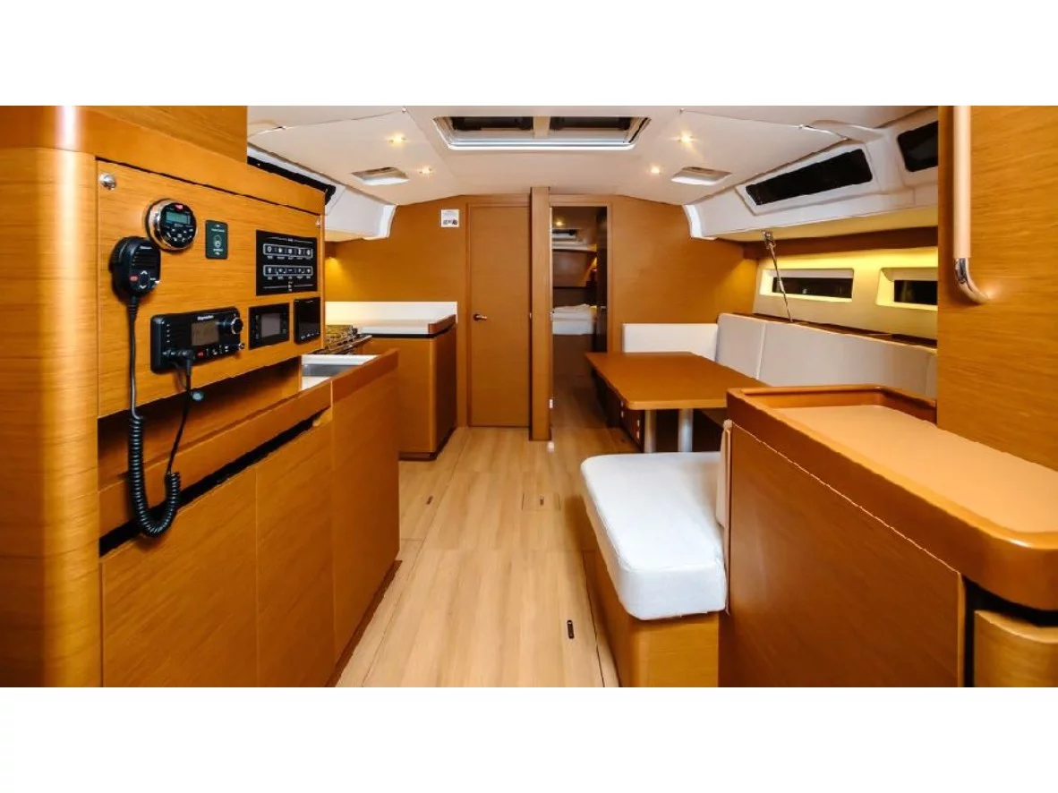 Sun Odyssey 490 (Chaos - Standard line) Interior image - 8