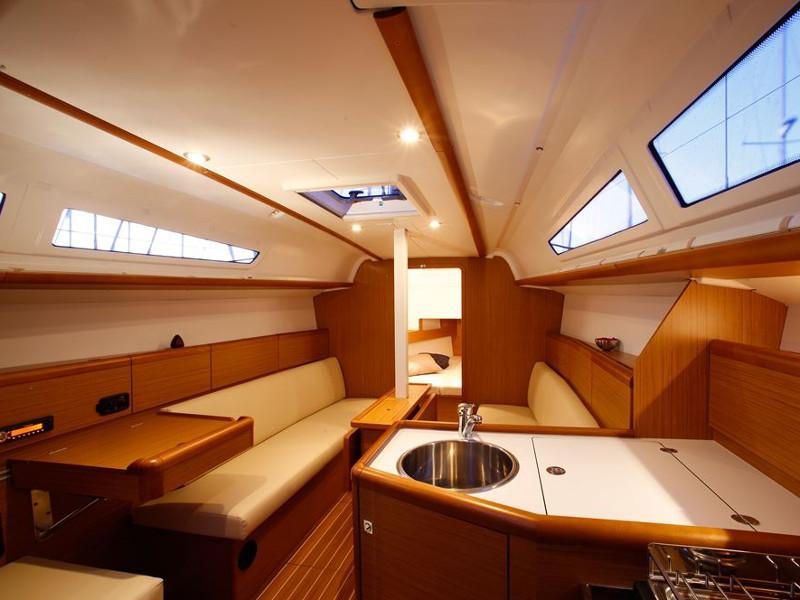 Interior image - 2