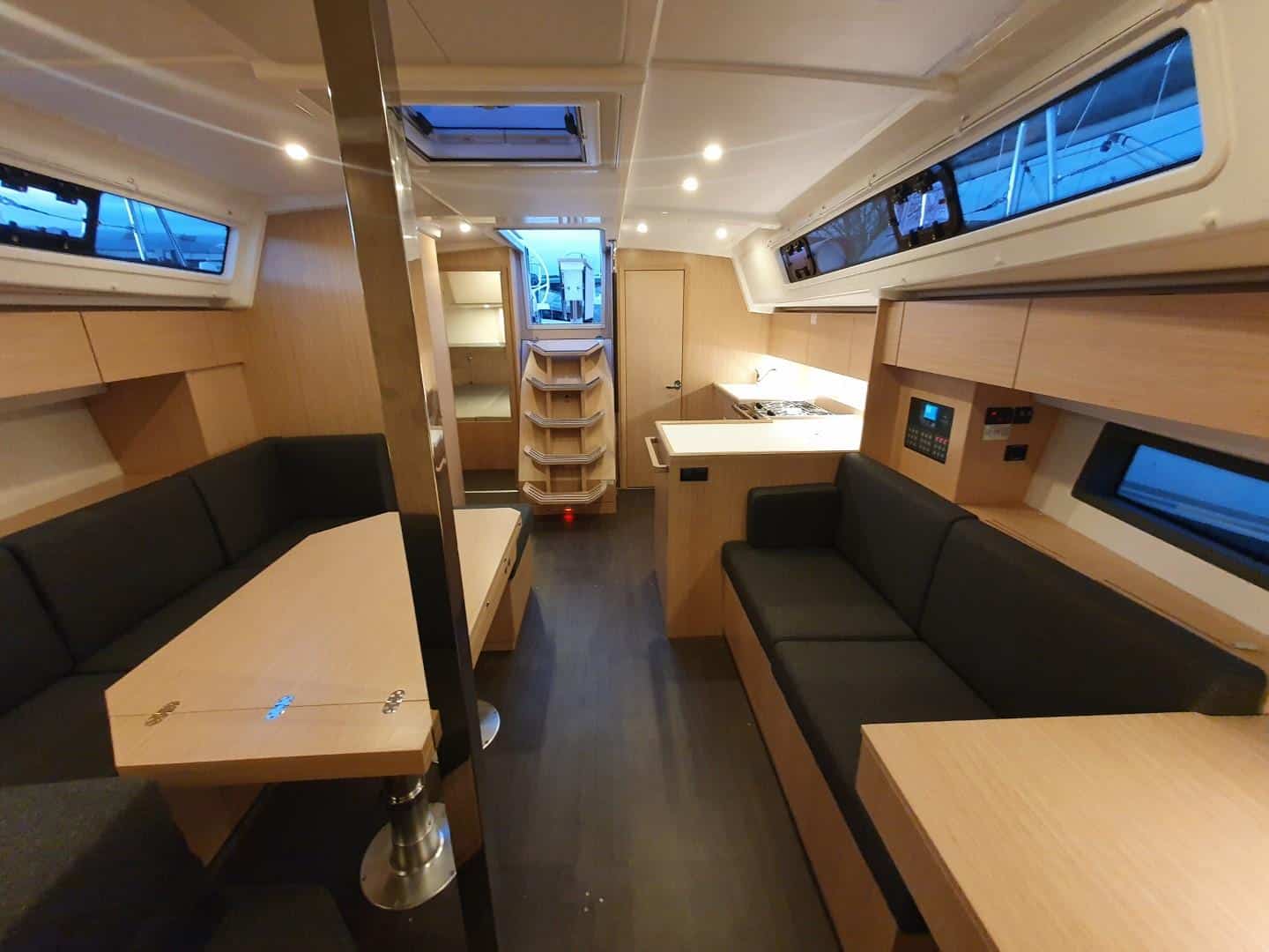 Bavaria C42 — photo 18