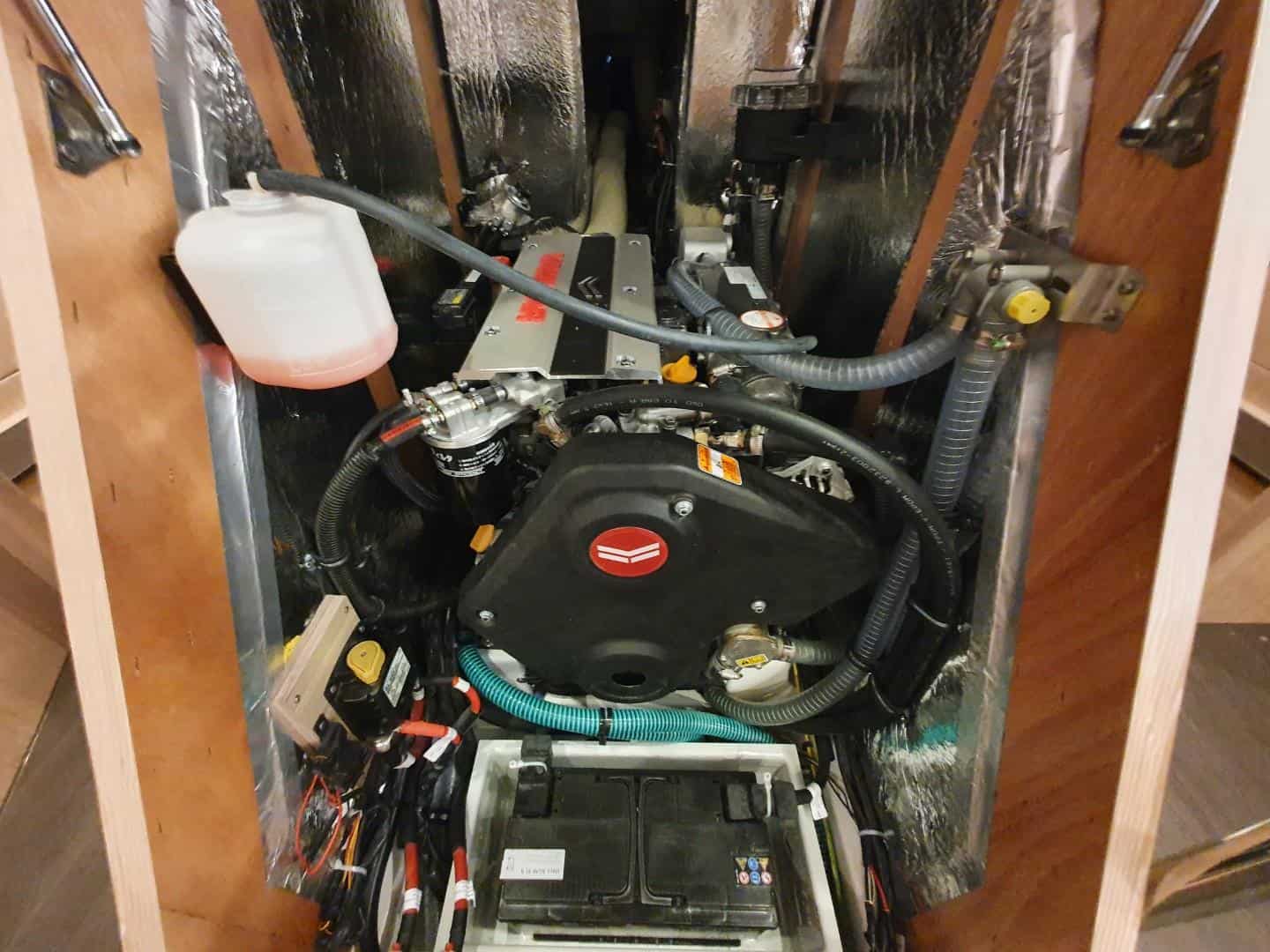 Bavaria C42 — photo 19