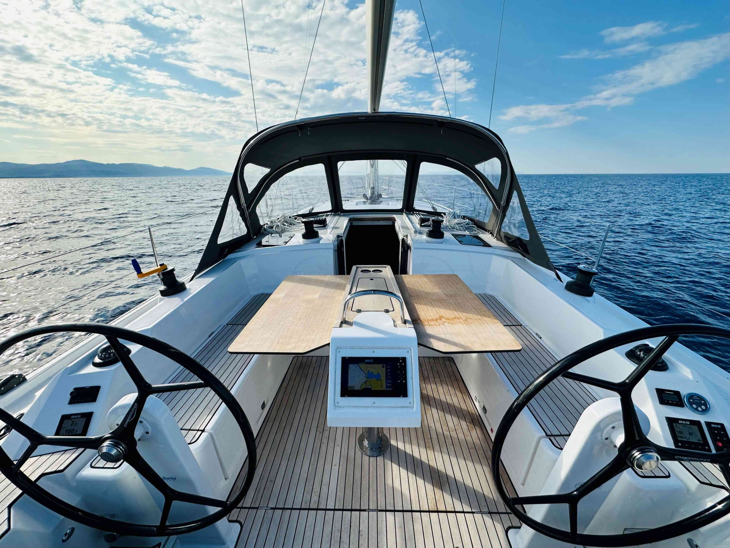 Bavaria C42 — photo 15