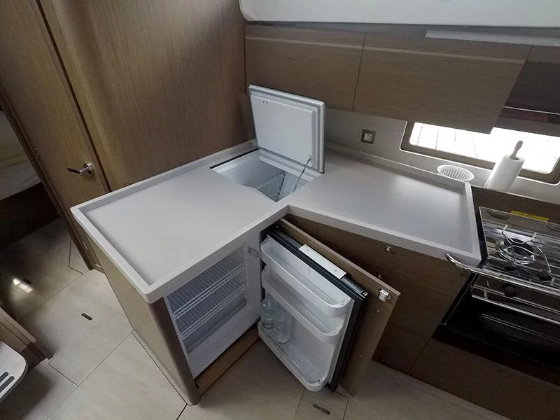 Oceanis 46.1 (Greta) Oceanis 46.1 - 13