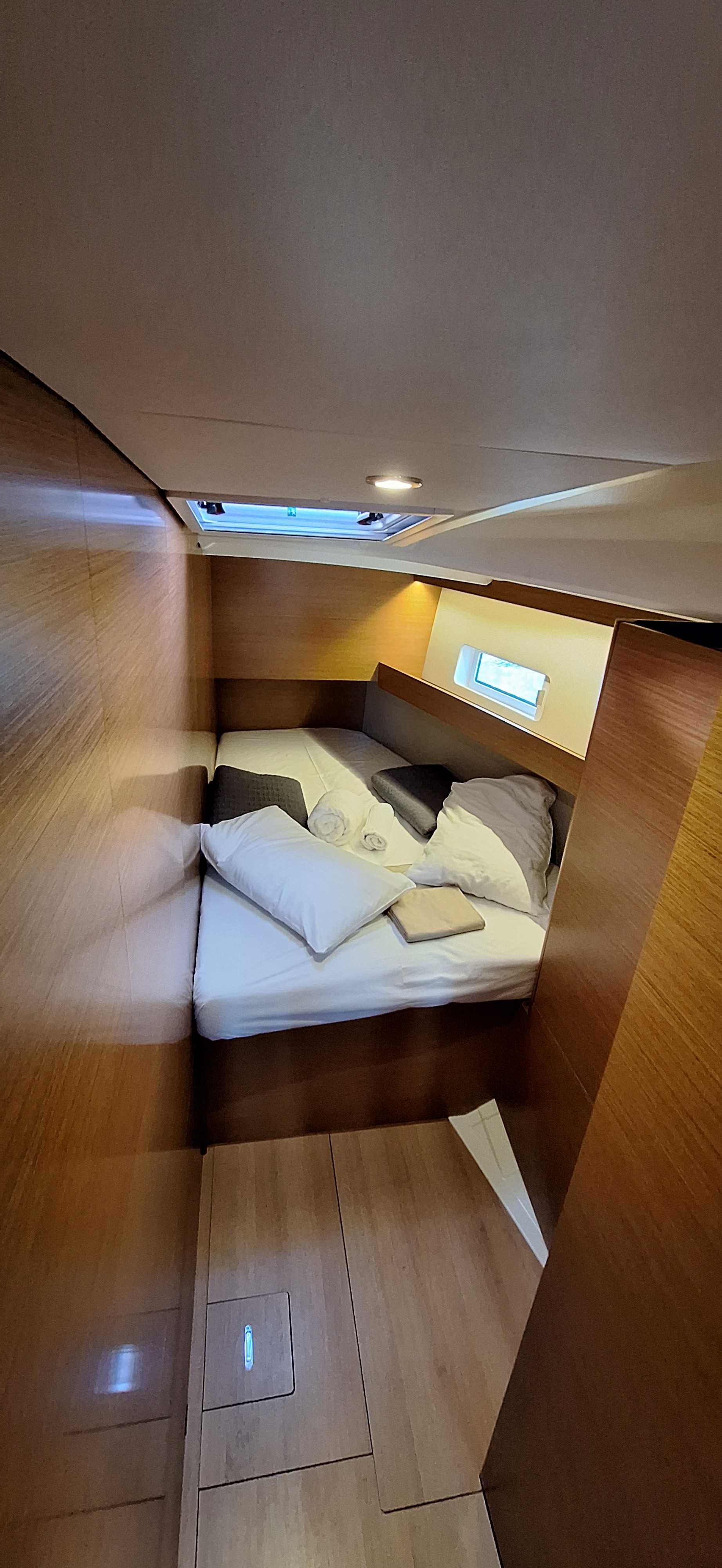 Sun Odyssey 490 — photo 9