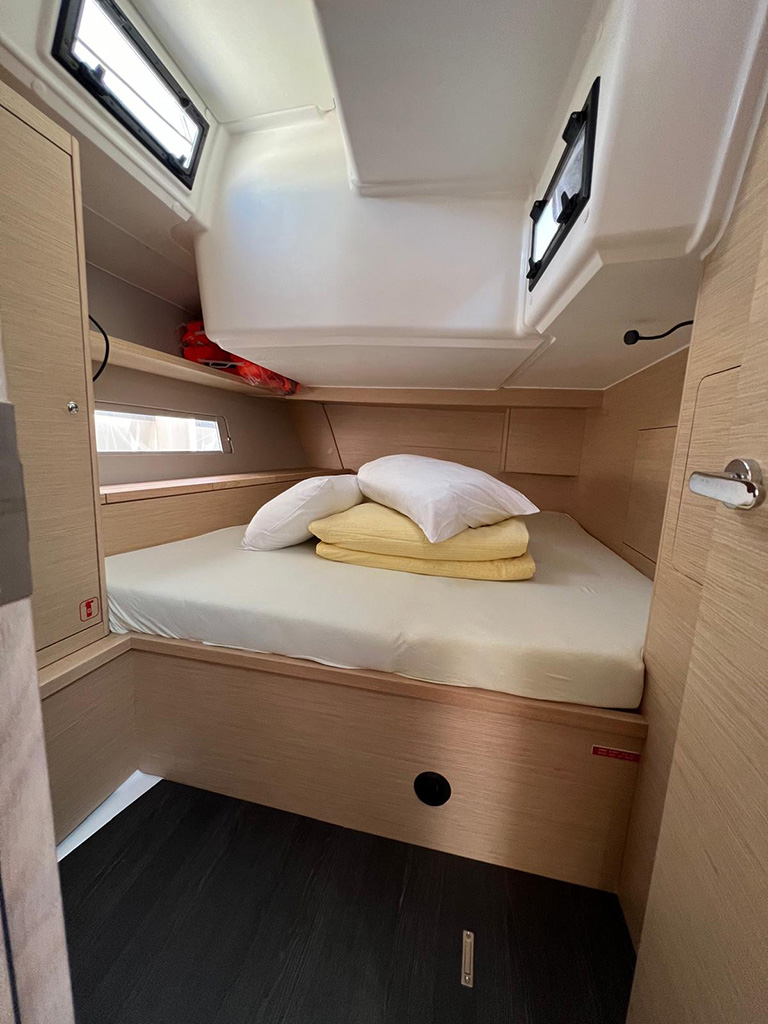 Photo #37 - Dufour 470 - 5 cabins (DANCE) in Krk - 21752