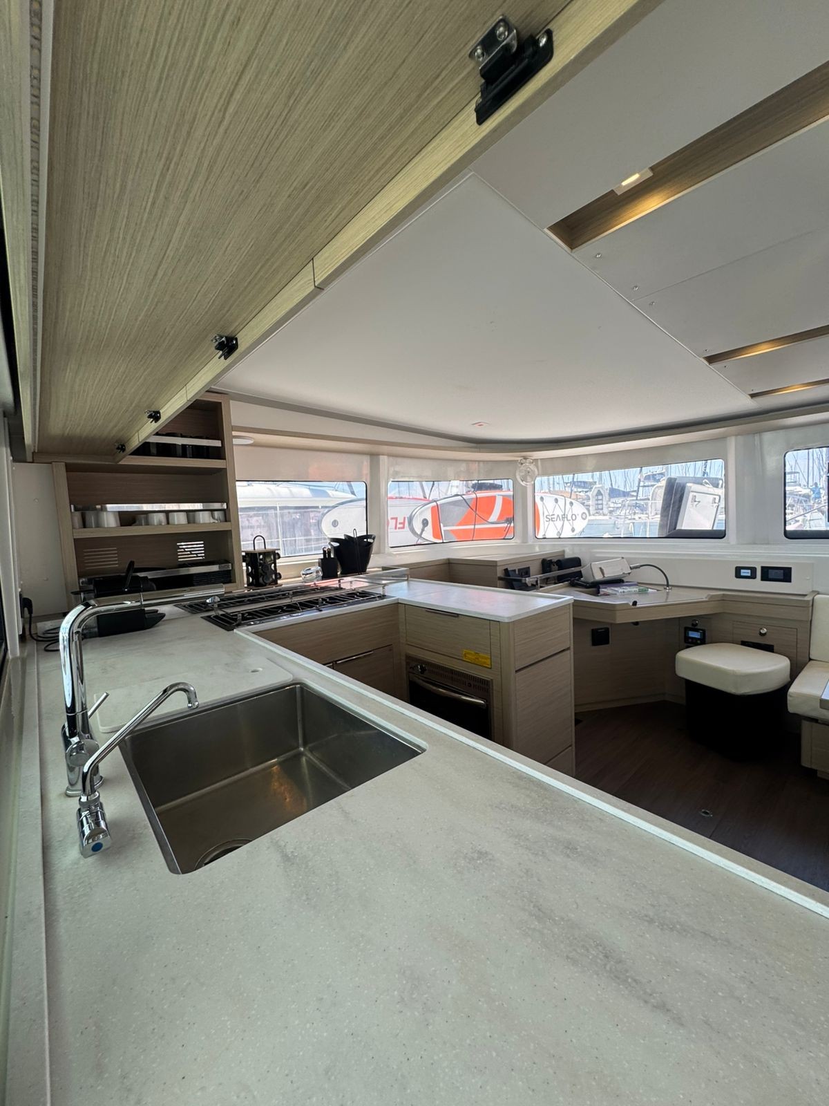 Lagoon 46 — photo 14