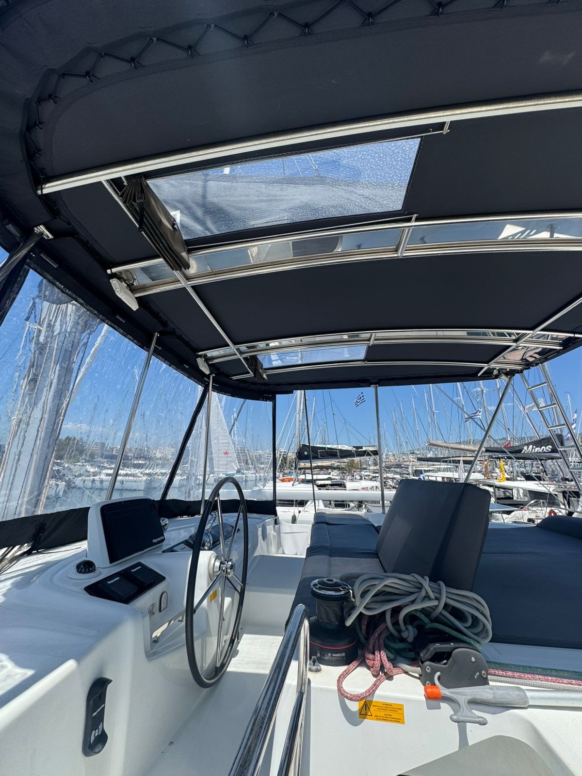 Lagoon 46 — photo 4