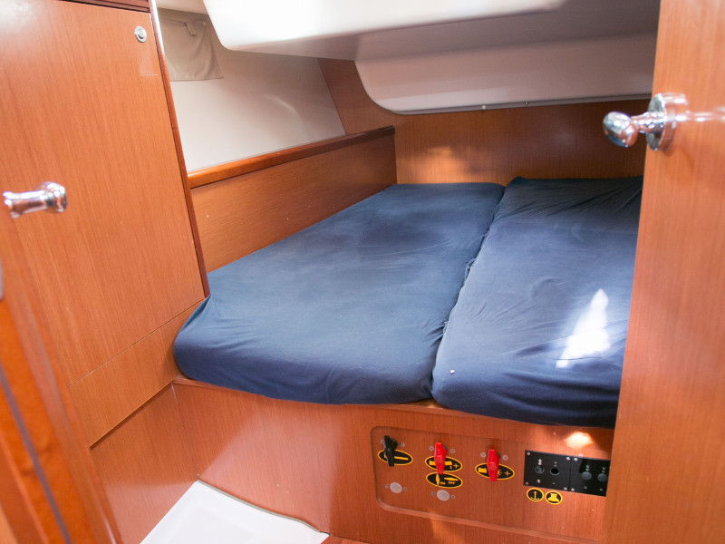 Photo #4 - Oceanis 43 (Orsa Maggiore) in Salivoli - 7288