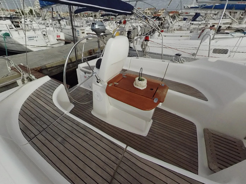 Photo #3 - Bavaria 39 Cruiser (RO-LU) in Murter - 16838