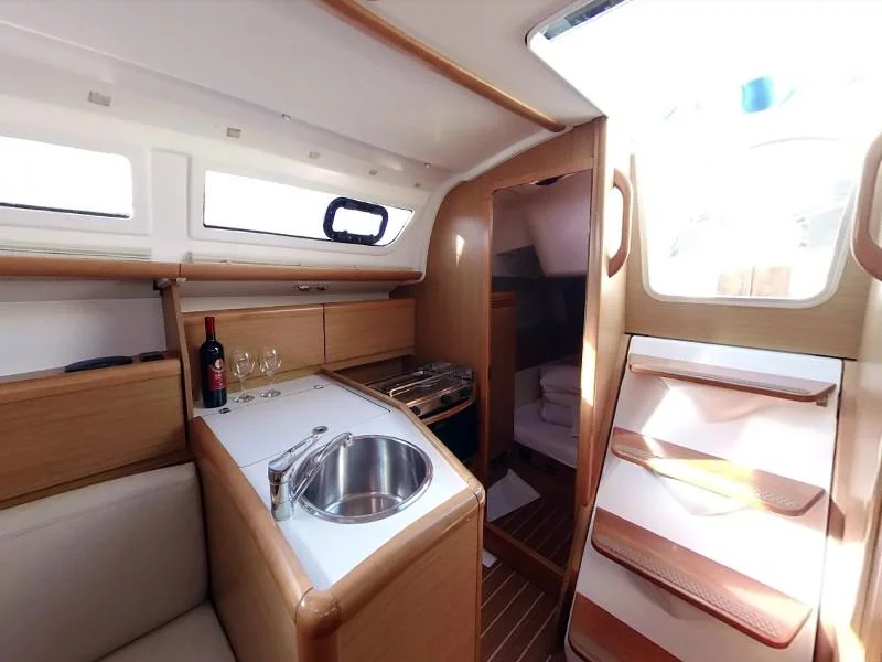 Sun Odyssey 30i (ESPRESSO I)  - 6