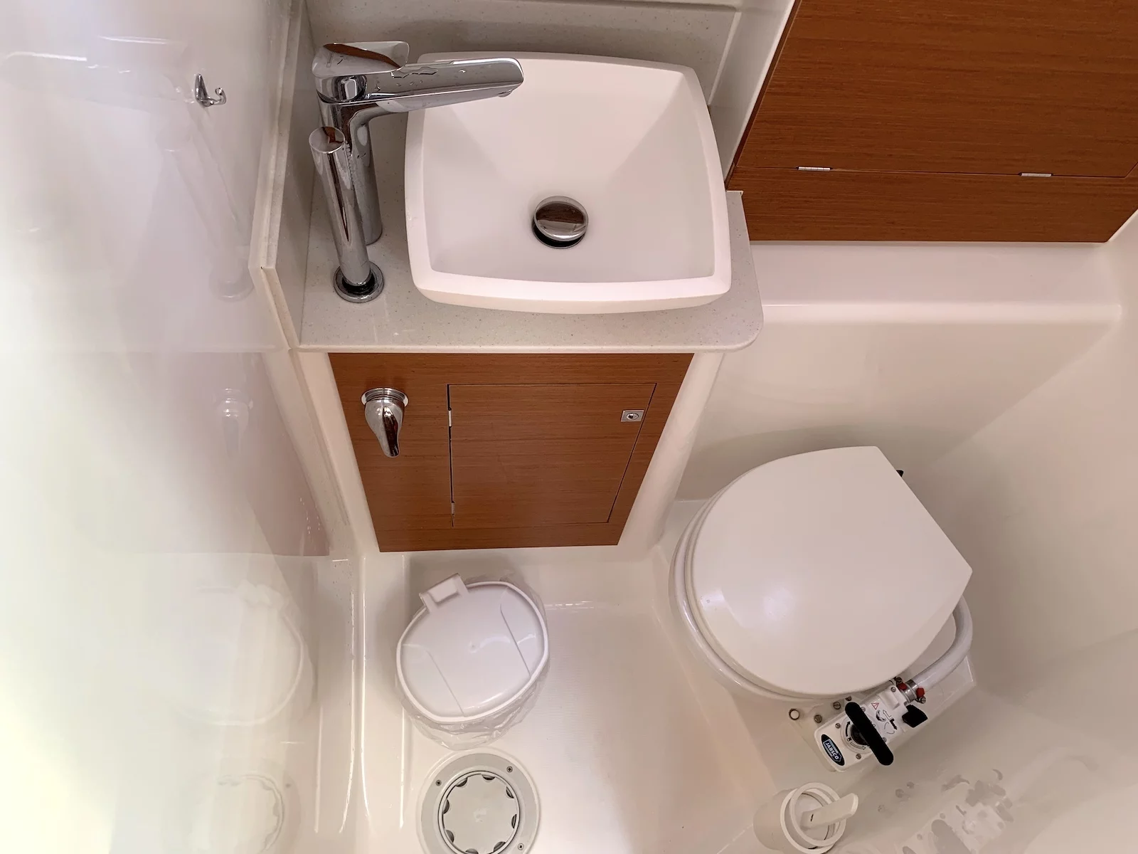 Dufour 390 Grand Large (Barracuda)  - 1