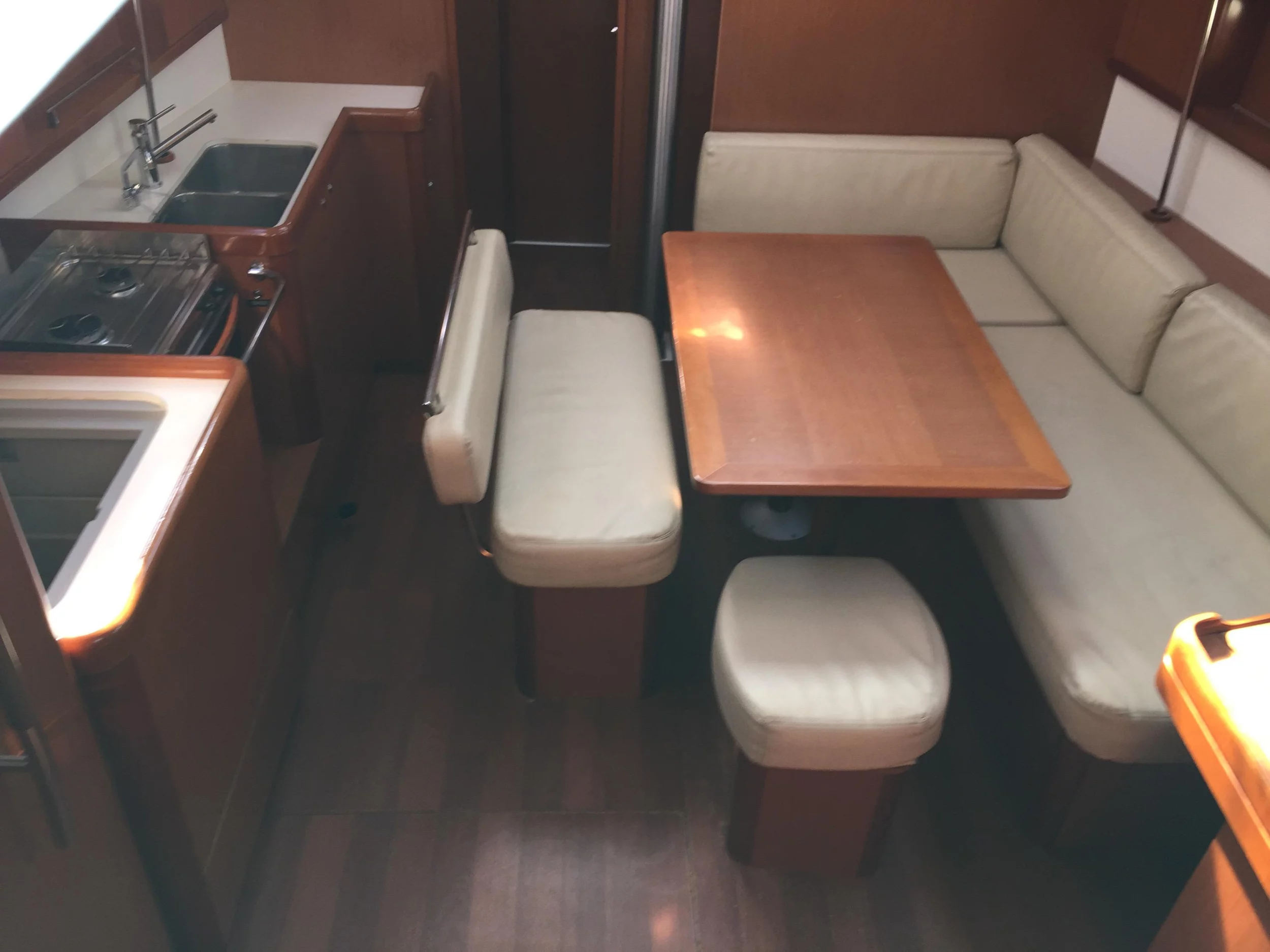 Oceanis 43 (Little Mermaid) Interior image - 9