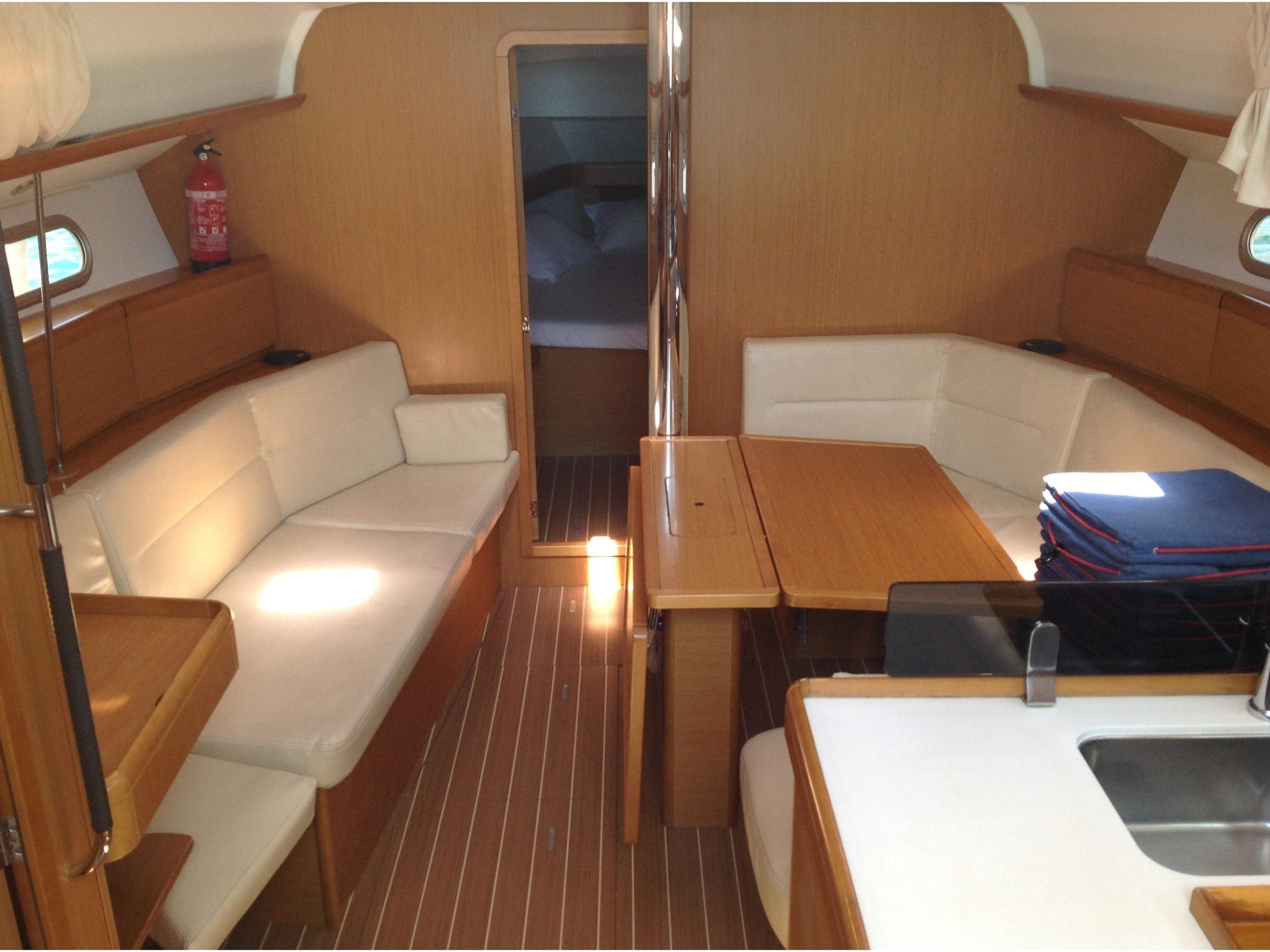 Photo #3 - Sun Odyssey 42i (Gemini) in Portisco - 18633