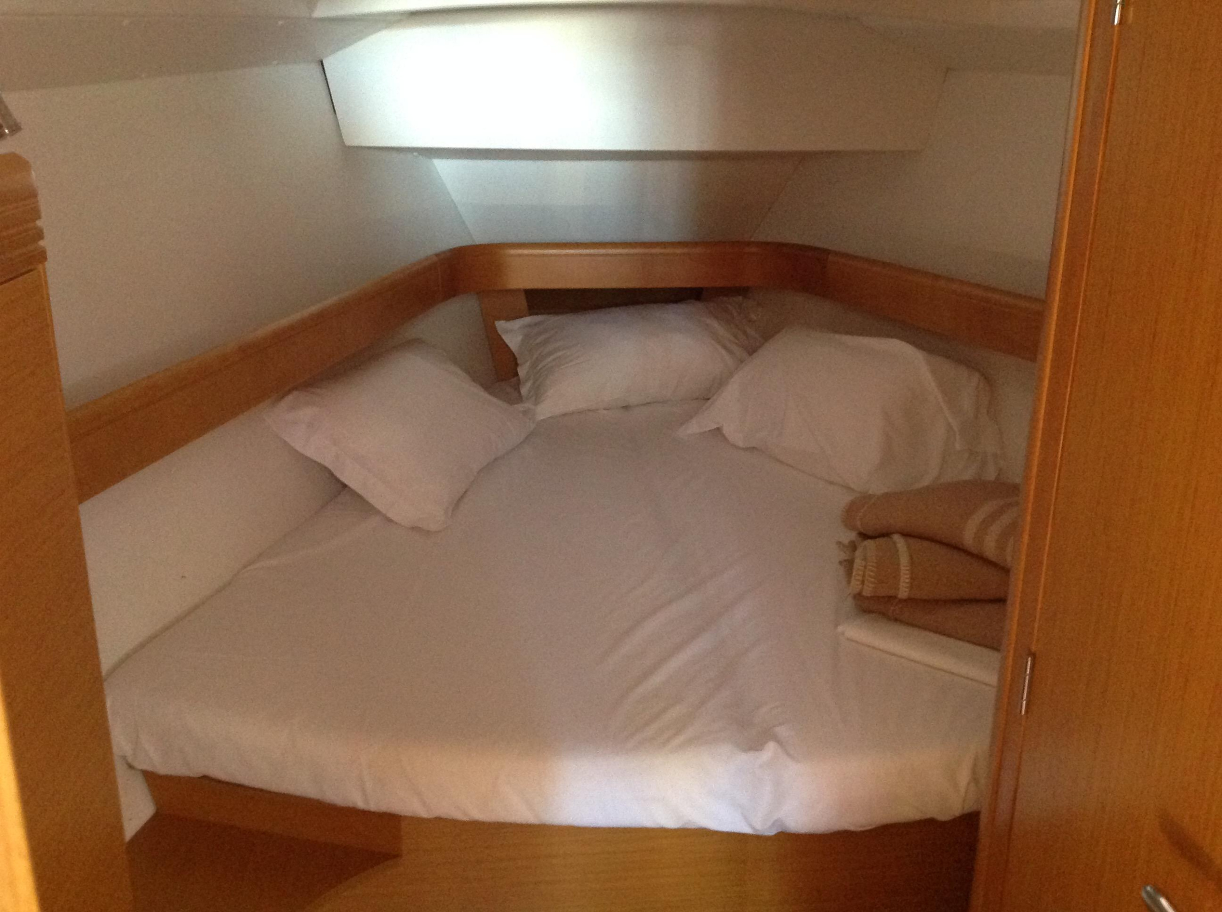 Photo #2 - Sun Odyssey 42i (Gemini) in Portisco - 18633